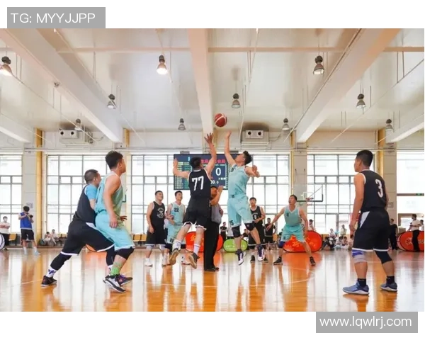 杭州篮球队在联合会杯积分榜上以53分稳居第一名，表现出色引人瞩目